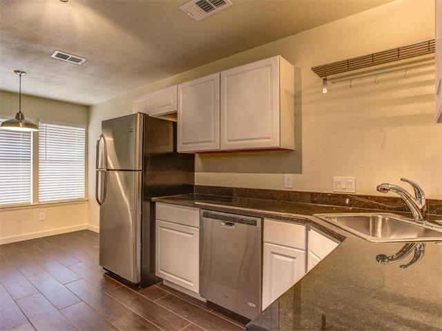 Building Photo - 6403 Auburn Dr