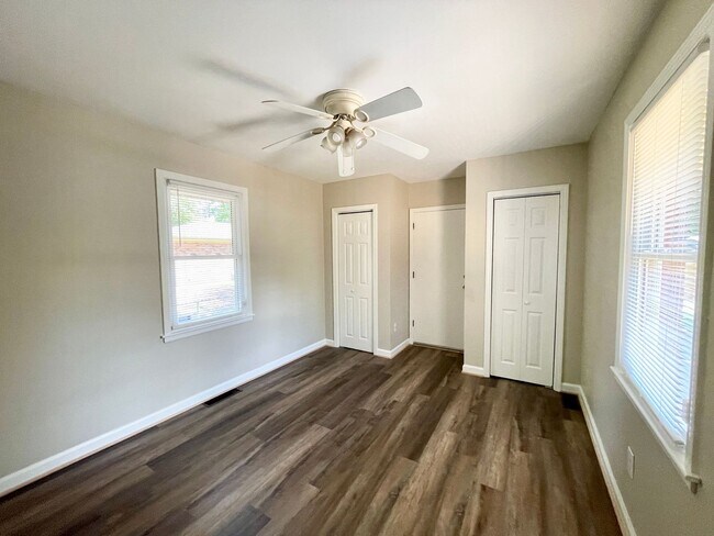 Building Photo - Rosewood