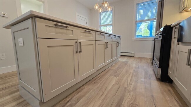 Building Photo - 53 W Eagle St