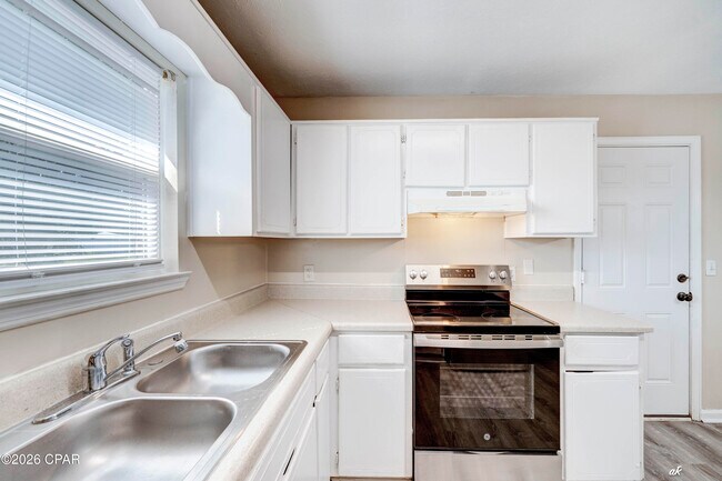 Building Photo - 3722 Burnham Way