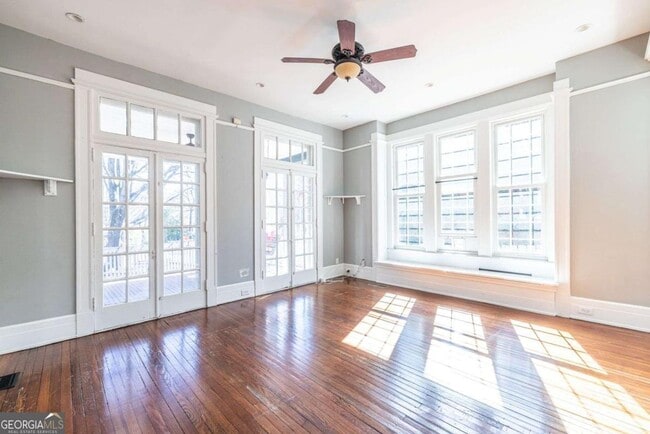 Building Photo - 692 Myrtle St NE