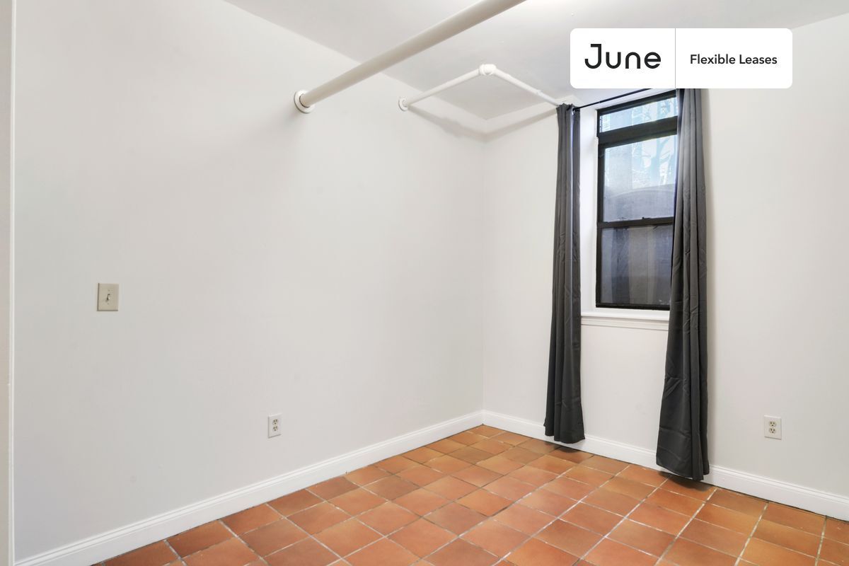 Building Photo - 27 Egremont Rd