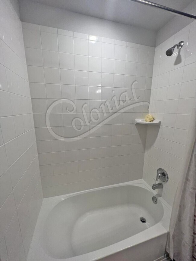 Building Photo - 1307 Cesarina St