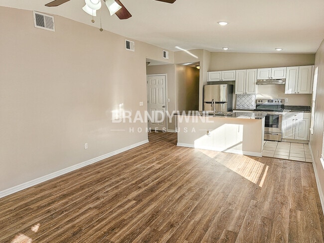 Building Photo - NEW Lower Rental Rate Leasing Special: Mar...