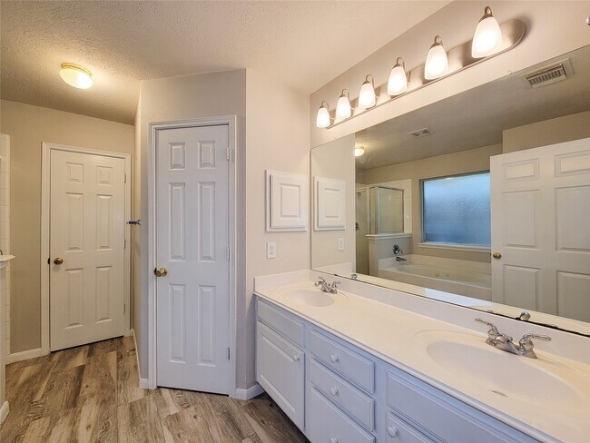 Building Photo - 22 Quince Tree Pl