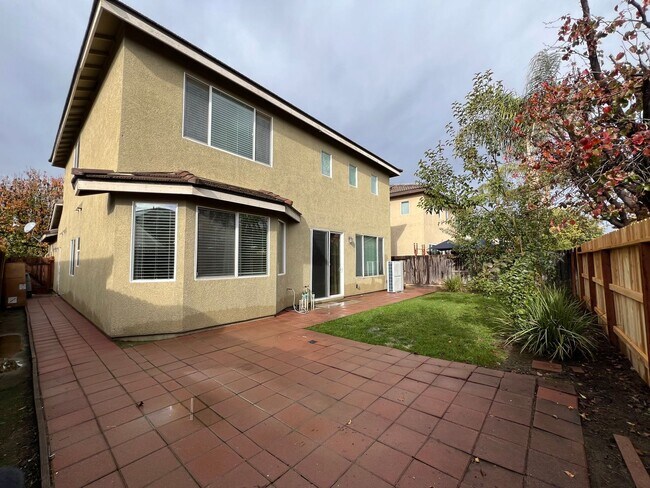 Building Photo - Memory updated Here’s a customized marketing description for your rental property:  Spacious Home...
