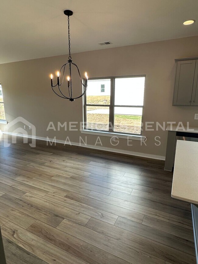 Building Photo - Home for Rent in Bessemer, AL!!! Available to View NOW!