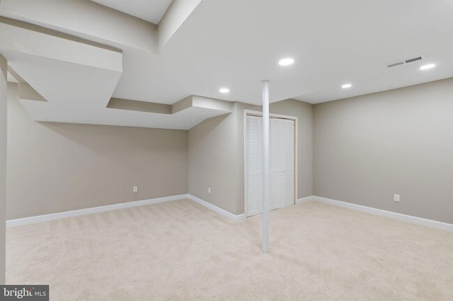 Building Photo - 18 W Orndorff Dr