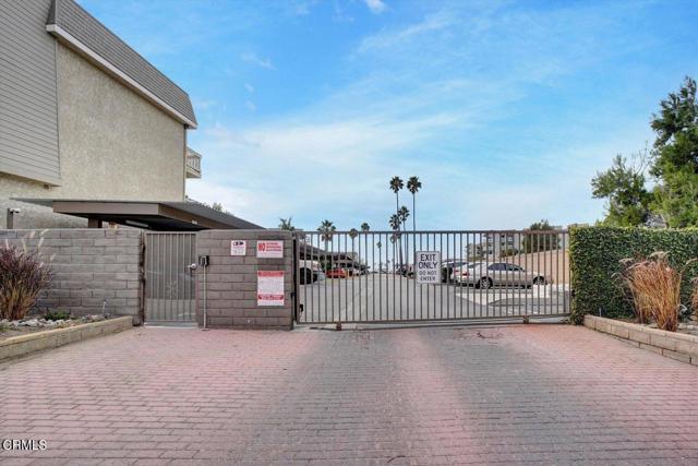 Building Photo - 385 E Surfside Dr