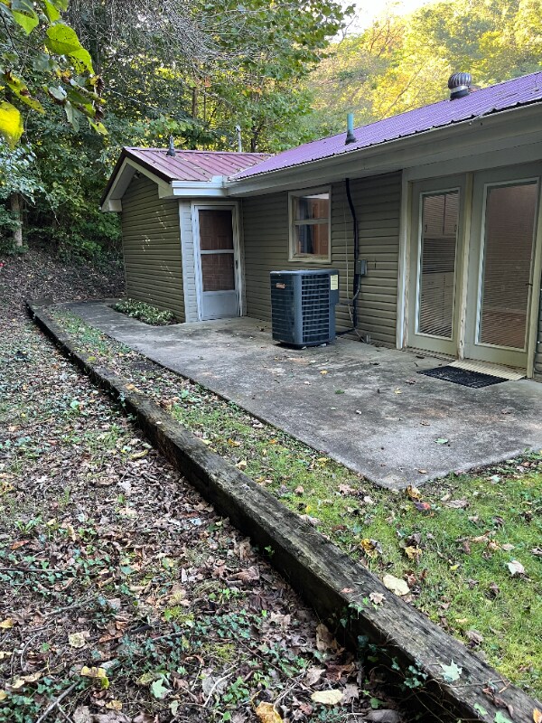 Building Photo - 4078 Rosemount Rd