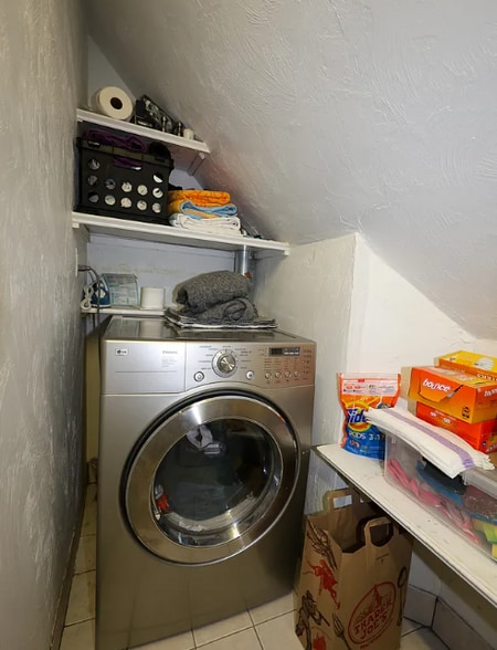 Building Photo - 55 Hobart St