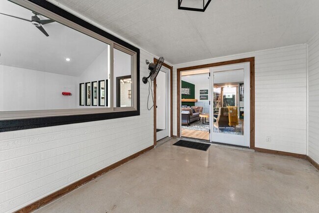 Building Photo - 1502 Quail Run Rd