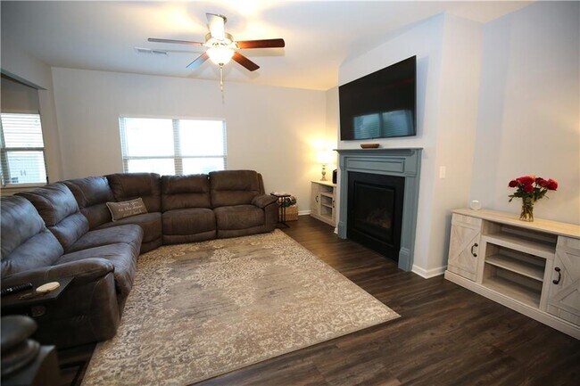 Building Photo - 126 Couper Way