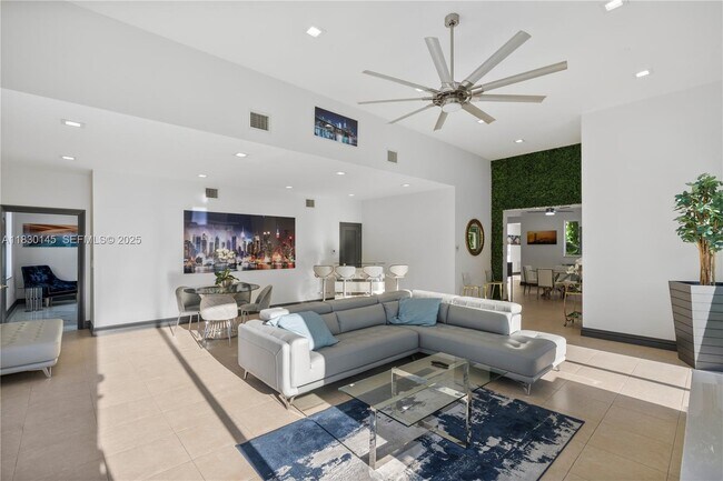 Building Photo - 13815 SW 38th St