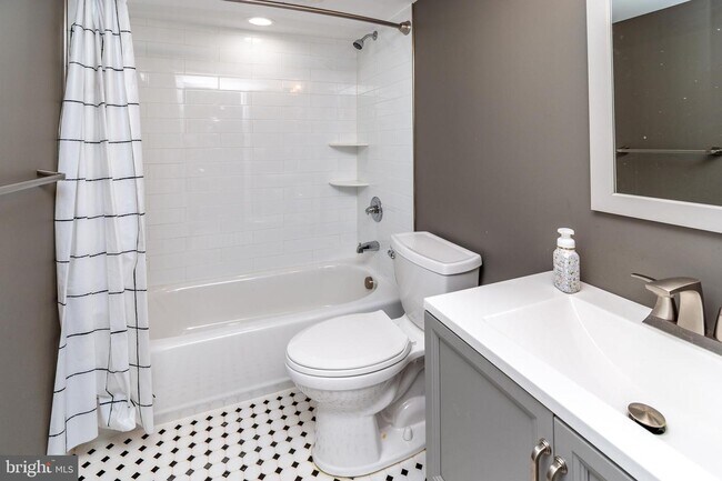 Building Photo - 27 Braeburn Dr