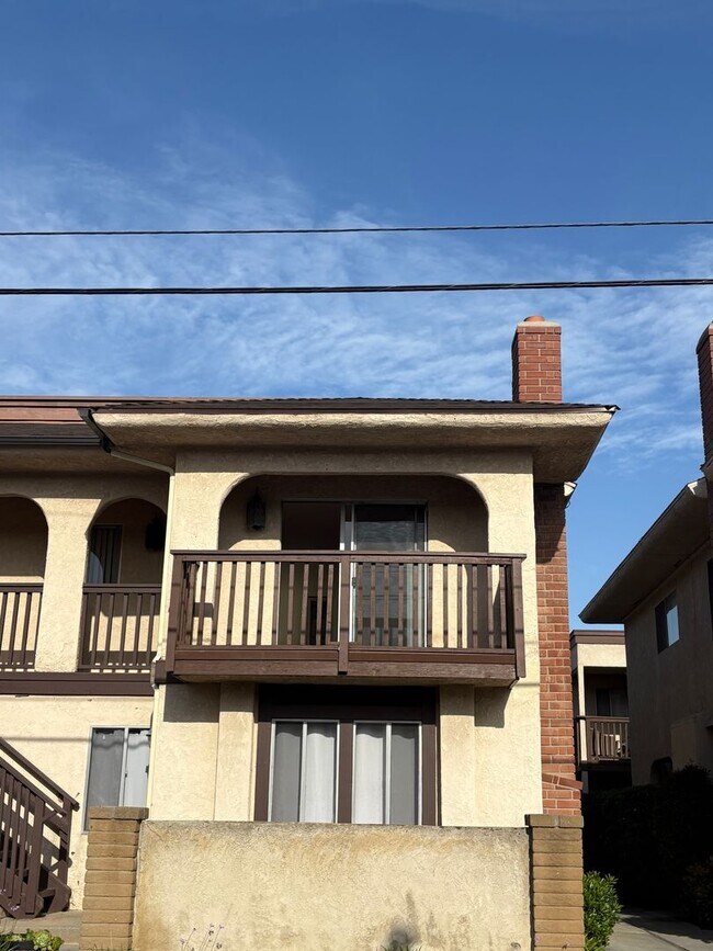 Building Photo - 16902 Hoskins Lane