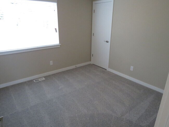 Building Photo - 4Bed/3.5Bath Newer Construction Home in Seattle Otani Gardens Development!