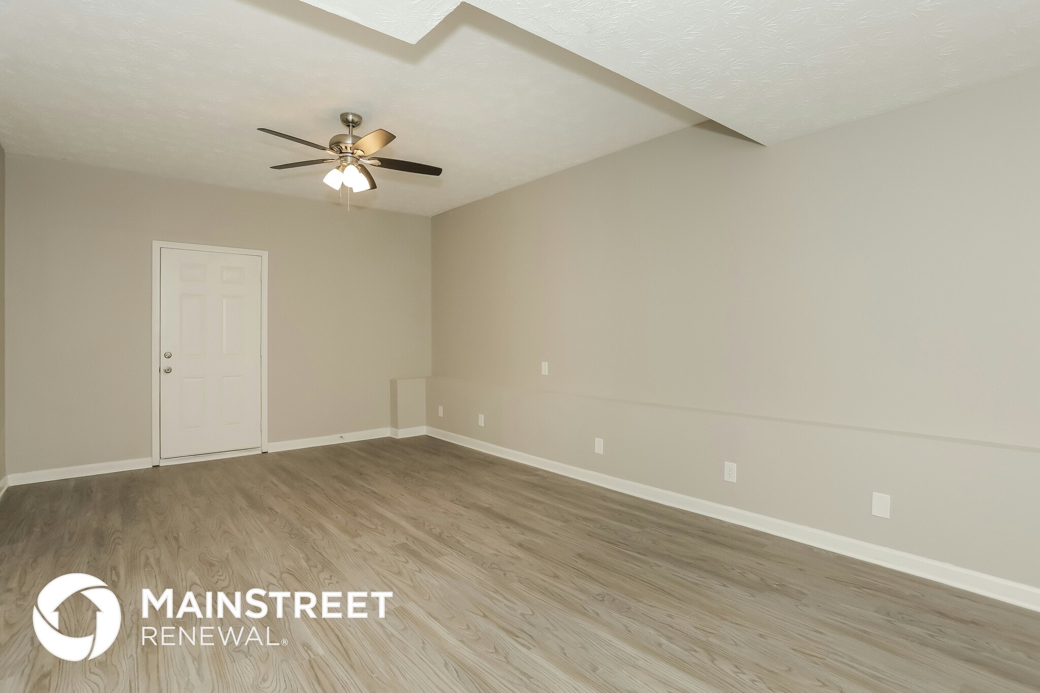 Building Photo - 3385 Revere Cir