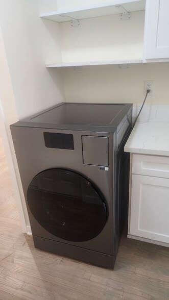 Building Photo - 6069 Comey Ave