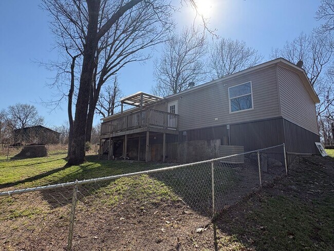 Building Photo - Great location on Monkey Island at Grand Lake!