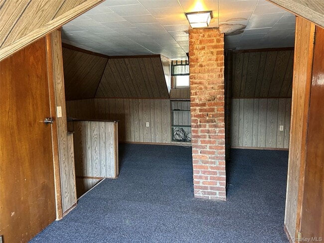 Building Photo - 84 Orange Ave