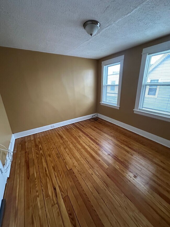 Building Photo - French St. 201-203