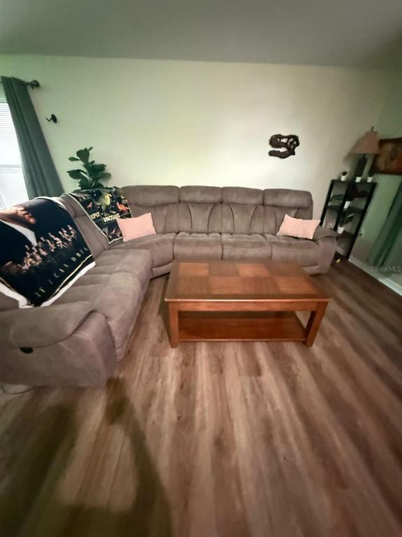 Building Photo - 334 Grosvenor Loop