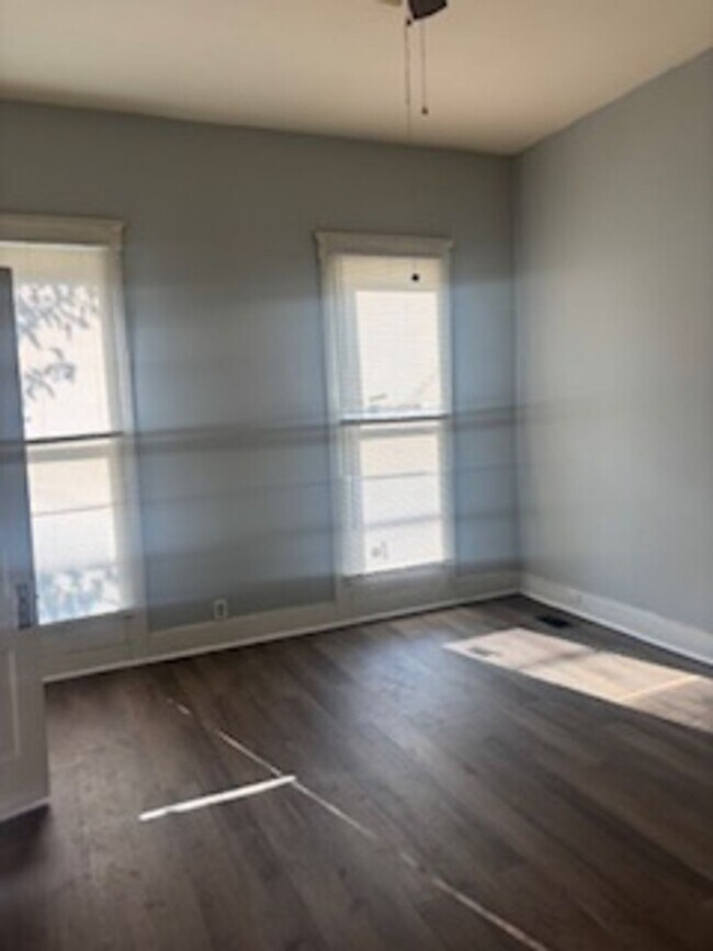 Building Photo - Spacious 3 Bedroom in the heart of Clifton