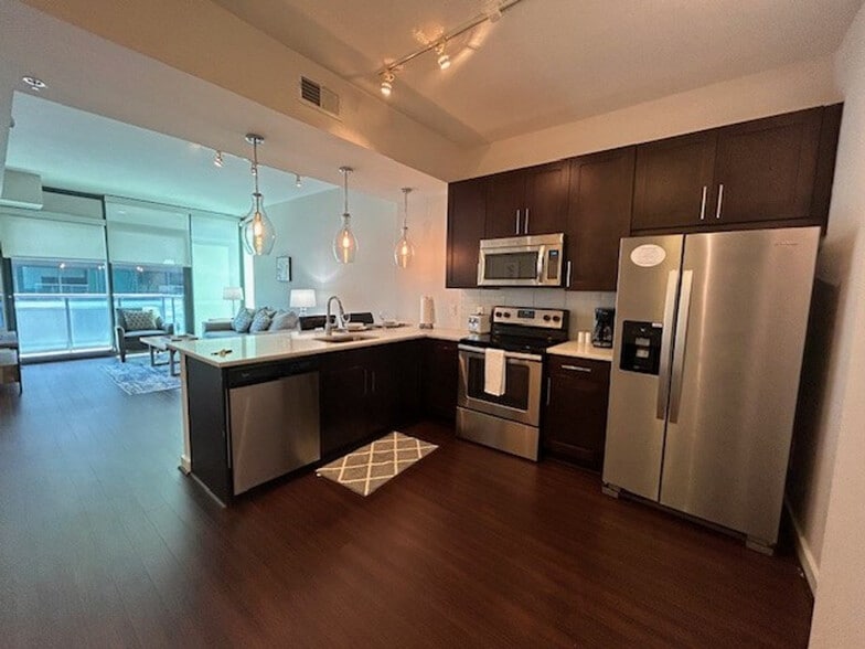 Building Photo - 3380 Peachtree Rd NE