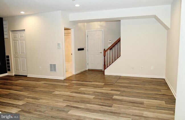 Building Photo - 3335 Wilton Crest Ct