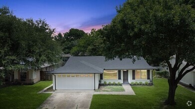 Building Photo - 1616 Nantucket Dr