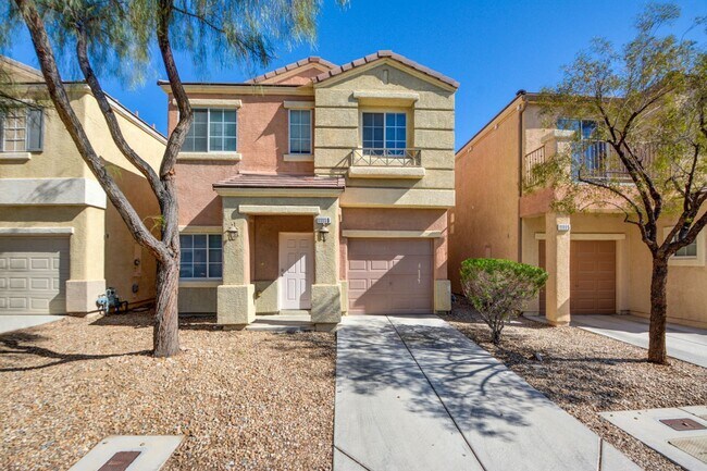 Building Photo - Beautiful two bedroom in great location