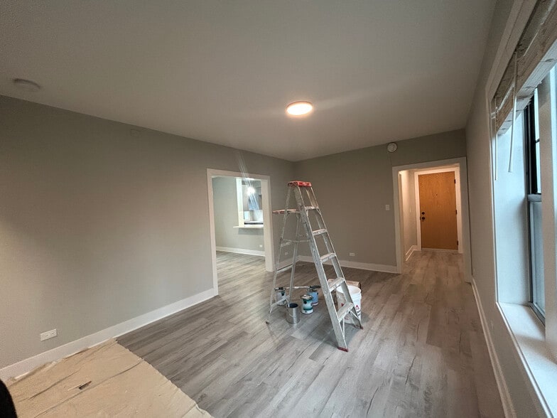 Building Photo - 372 Hazel Ave