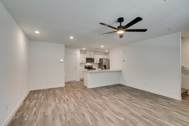 Building Photo - Beautiful New 3 Bed / 2.5 Bath Townhome 89178