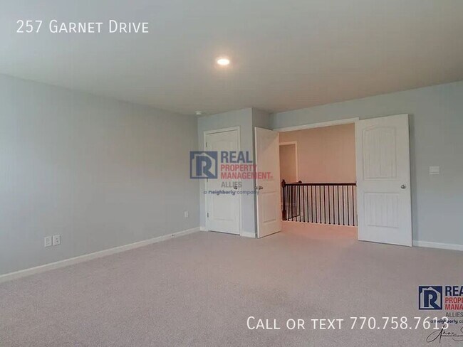 Building Photo - 257 Garnet Dr
