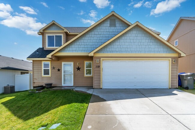 Primary Photo - Spacious 3 Bed, 2.5 Bath Home in Spokane V...
