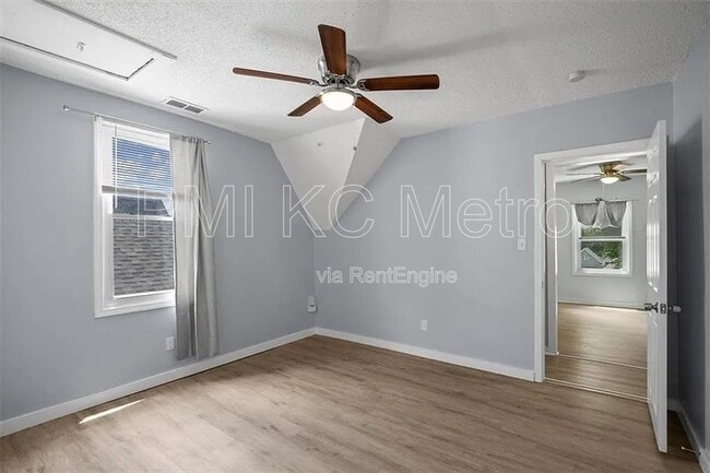 Building Photo - 3416 Anderson Ave