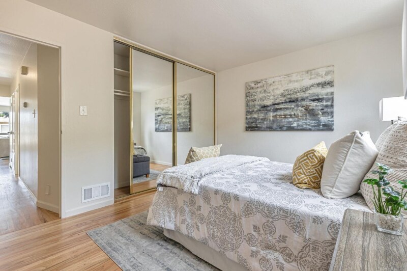 Building Photo - 157 Longview Dr