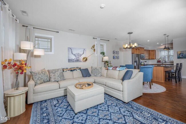 Building Photo - 2816 Piedmont River Way