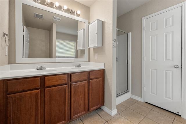 Building Photo - 1513 Millbrook Dr