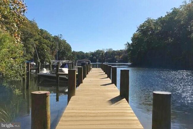 Building Photo - 21 Elm Rd