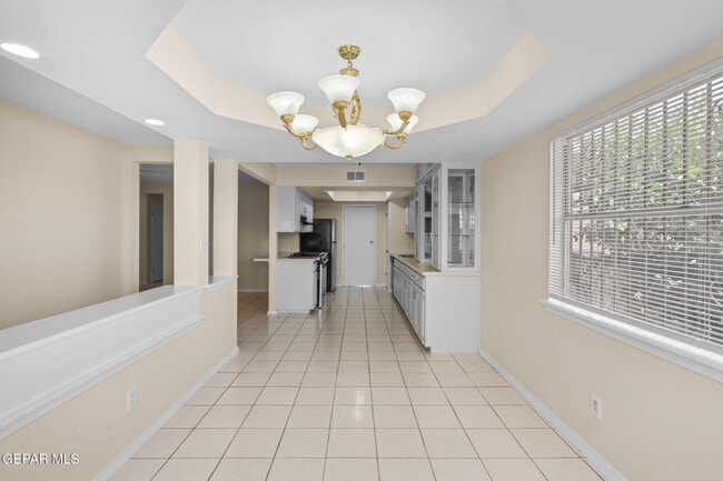 Building Photo - 5640 Van Horn Dr