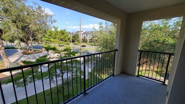 Building Photo - FOR RENT 1 bed 1 bath upper floor with bal...