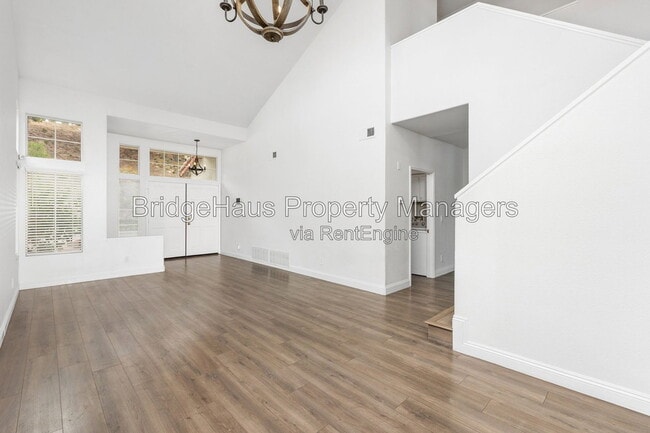 Building Photo - 953 Gallery Dr