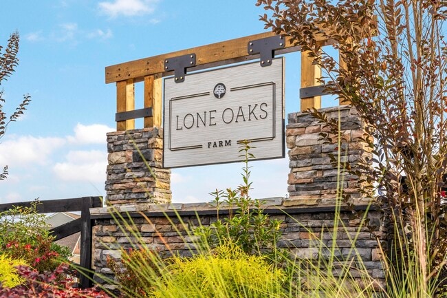 Building Photo - 4134 Lone Oak Cir