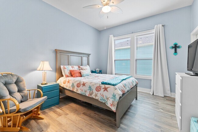 Building Photo - 4111 Isla Del Sol Dr