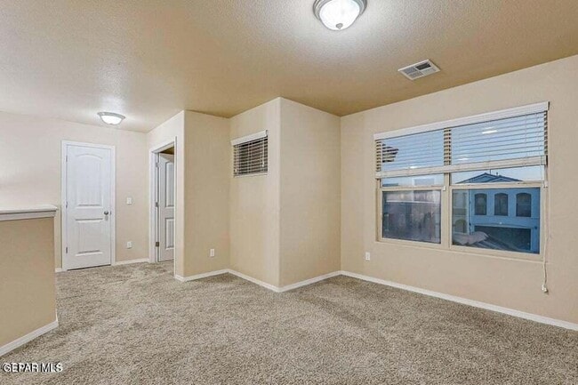 Building Photo - 12445 Chamberlain Dr