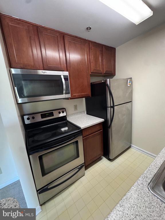 Building Photo - 61 Fern Oak Cir