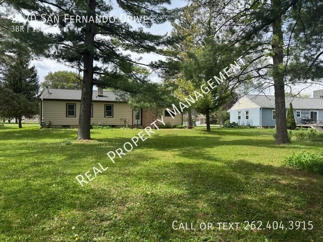 Building Photo - 2170 San Fernando Dr