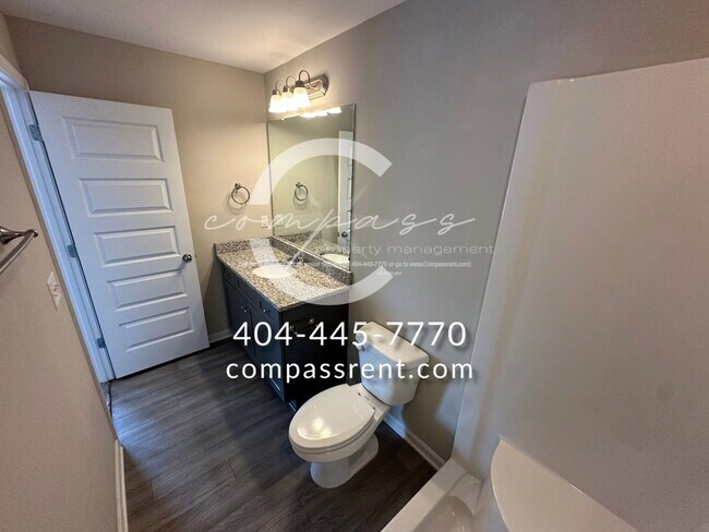 Building Photo - 107 Squarewood Ln NW